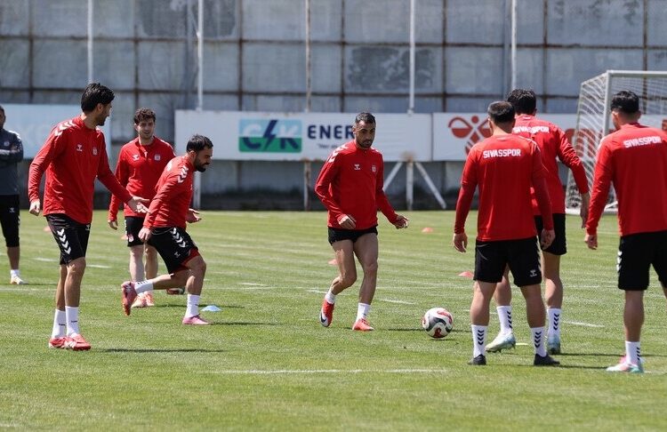 Sivasspor'da yönetim arayışı devam ediyor 1 Sivasspor’da yönetim arayışı devam ediyor