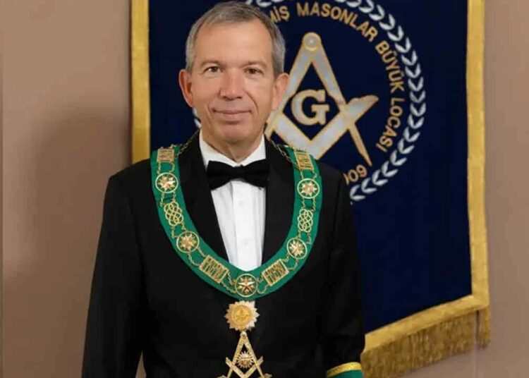 Masonlar Derneği Başkanı Remzi Sanver tahliye edildi 1 Masonlar Derneği Başkanı Remzi Sanver tahliye edildi