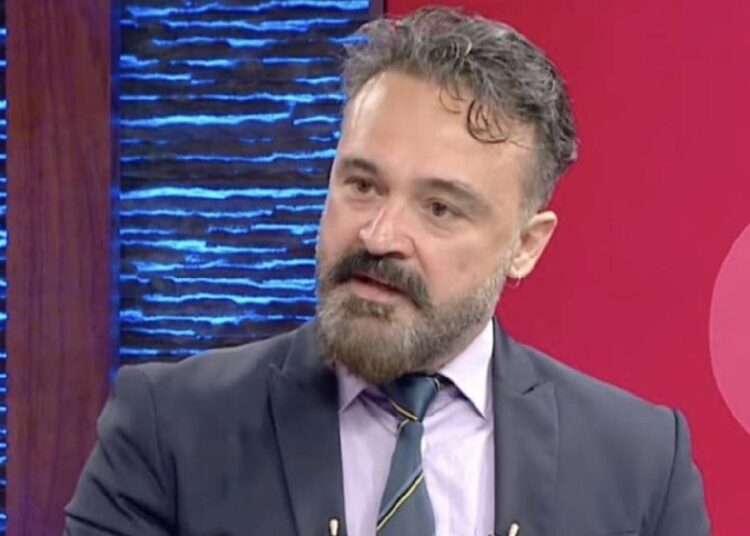 Kılıçdaroğlu, CHP'nin avukatı Tolga Şirin'i azletti 1 Kılıçdaroğlu, CHP’nin avukatı Tolga Şirin’i azletti