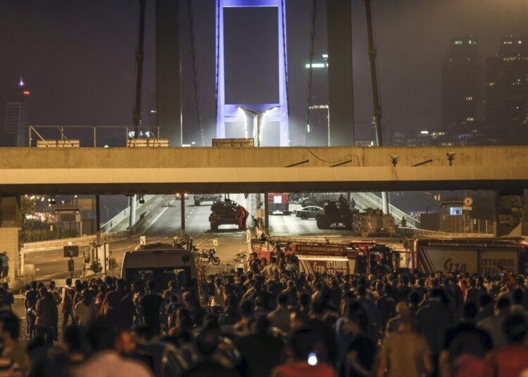 Kemal Albayrak yazdı I 15 Temmuz kime yaradı? 1 Kemal Albayrak yazdı I 15 Temmuz kime yaradı?
