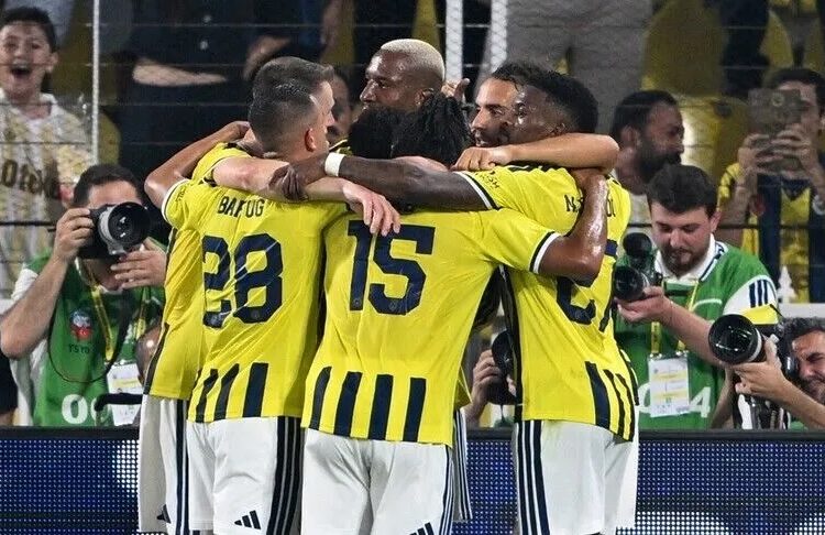 Fenerbahçe avantajı tek golle elde etti
