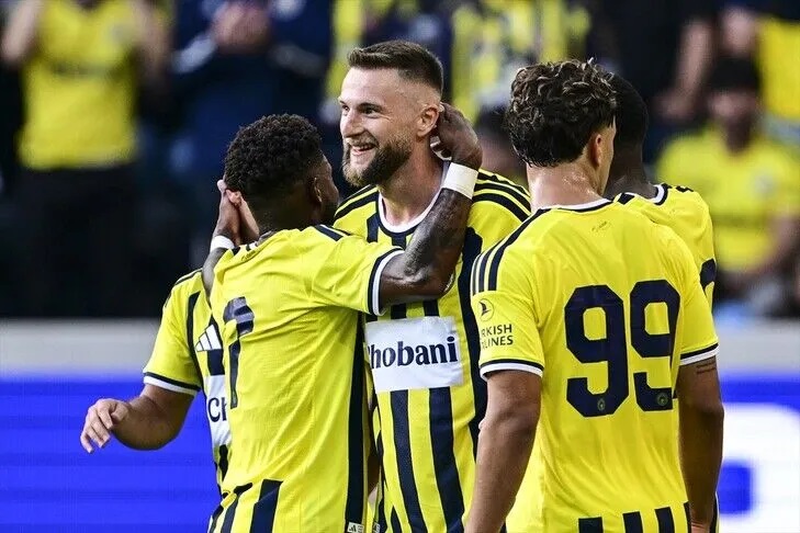 Fenerbahçe, ilk hazırlık maçını farklı kazandı 1 Fenerbahçe, ilk hazırlık maçını farklı kazandı