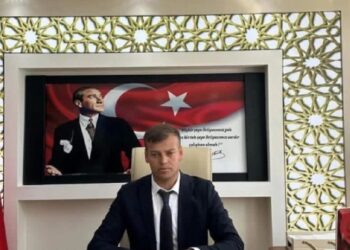 AK Partili belediye başkanı evli kadınla yasak aşk iddiası sonrası istifa etti