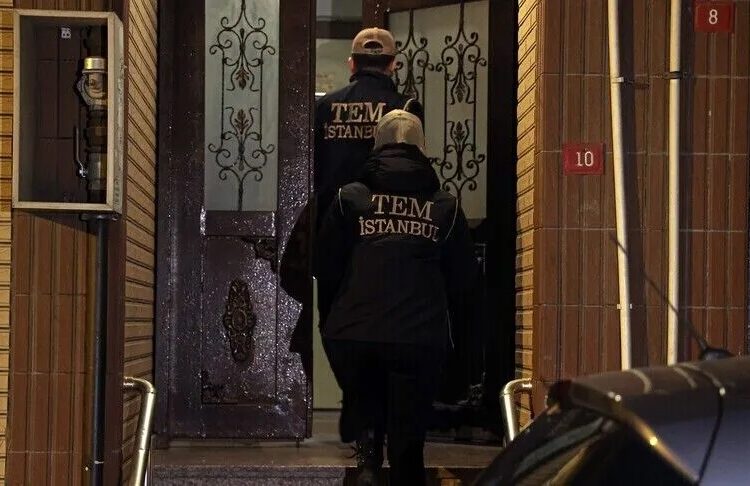FETÖ'nün güncel yapılanmasına yönelik operasyonda yakalanan 16 zanlı tutuklandı 1 FETÖ’nün güncel yapılanmasına yönelik operasyonda yakalanan 16 zanlı tutuklandı