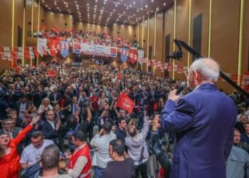 Emir Çelik yazdı I Kılıçdaroğlu’ndan sanatçılara “amele tarifesi” mi?
