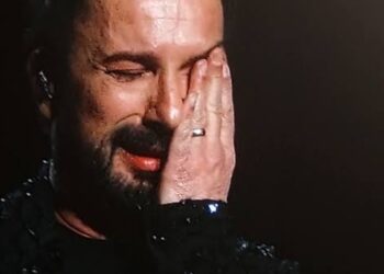 Megastar Tarkan’ı kimler ağlattı?