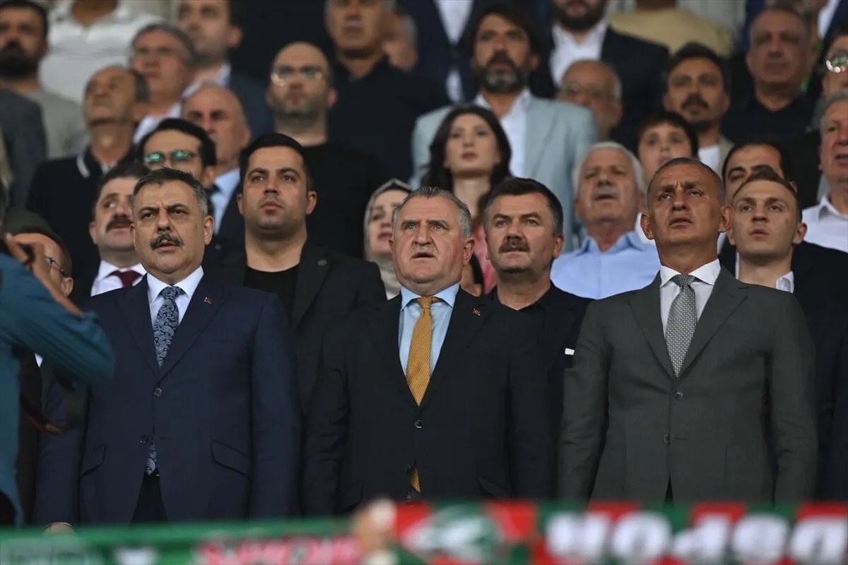 Amedspor Süper Lig’e fırtına gibi başladı: 3 golle liderlik koltuğuna oturdu 2 Amedspor Süper Lig’e fırtına gibi başladı: 3 golle liderlik koltuğuna oturdu