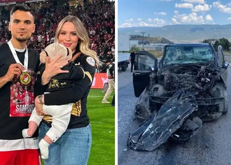 Çorum FK futbolcusu Atakan Akkaynak ve ailesi kazada yaralandı 1 Çorum FK futbolcusu Atakan Akkaynak ve ailesi kazada yaralandı