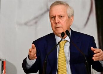 Aziz Yıldırım geçmiş yönetimi bombaladı