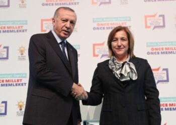 AK Parti’nin acı günü: Eski Kocaeli Milletvekili Azize Sibel Gönül hayatını kaybetti