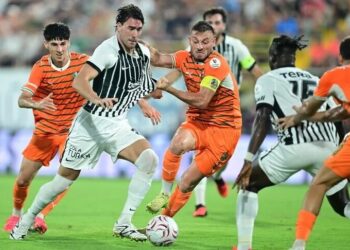 Alanyaspor, evinde Beşiktaş’ı mağlup etti