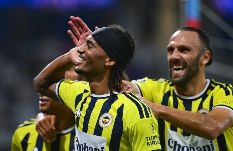 Lyon’u yenen Fenerbahçe, 18 yıl sonra Şampiyonlar Ligi’nde