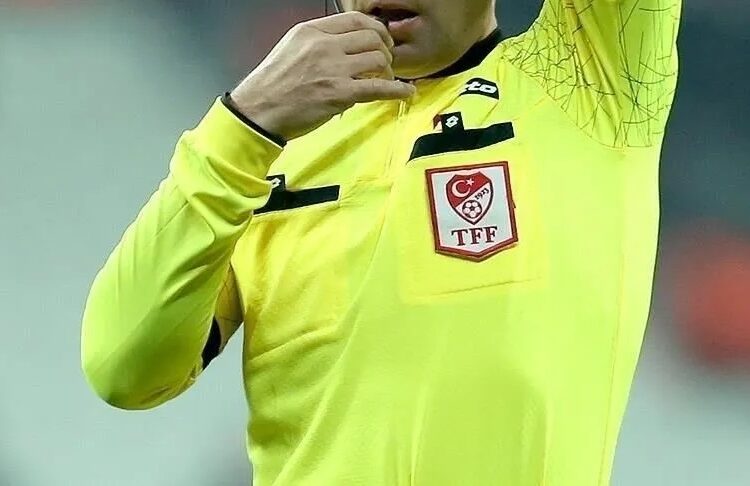 Kamil Aslan yazdı I Yıldızlar sahada şov yapıyor, hakemler kararlarıyla saç yolduruyor!