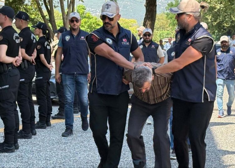 Hücre evinde yakalanan FETÖ’cü suikast timi üyesi itirafçı oldu