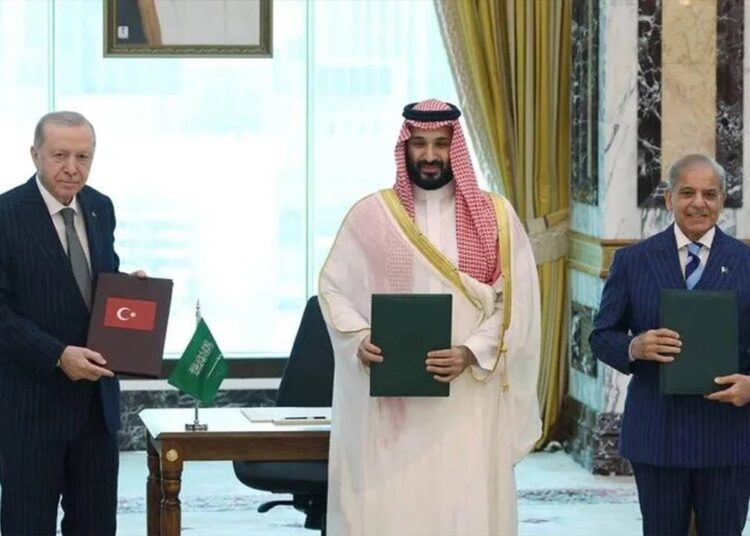 Trump'tan Mekke Ortak Savunma Anlaşması'na övgü 1 Trump’tan Mekke Ortak Savunma Anlaşması’na övgü