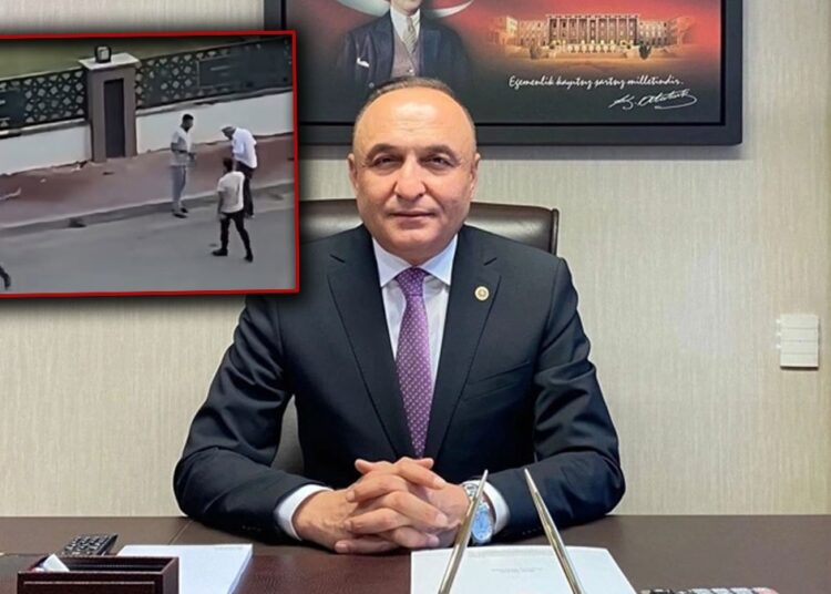 YENİ Parti milletvekili Melih Meriç’e bıçaklı saldırı 1 YENİ Parti milletvekili Melih Meriç’e bıçaklı saldırı