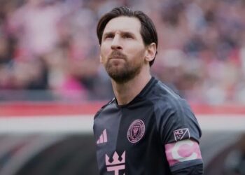 Rakibinin yüzüne elle müdahale eden Messi’ye para cezası