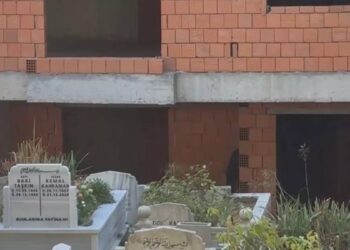 Mezarlık manzaralı evler sosyal medyada gündem oldu