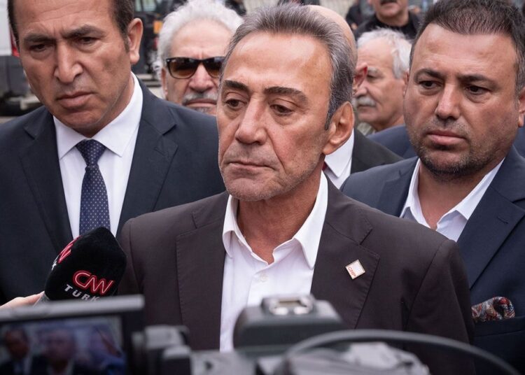 Berhan Şimşek şiddet görüntülerinin ardından CHP MYK’dan istifa etti