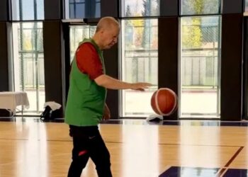 Cumhurbaşkanı Erdoğan basketbol oynadı