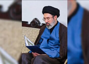 Mücteba Hamaney bombalanan hastanenin enkazından çıkarılmış