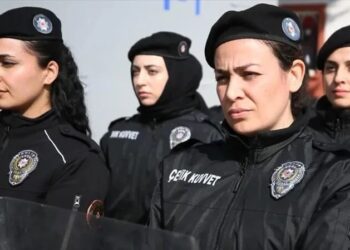 “Kadın polislere tunik zorunluluğu geliyor” iddiası