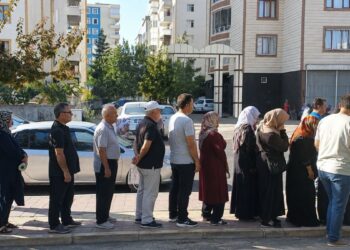 1 kilo kıyma için sabah 05’te kuyruğa giriyorlar