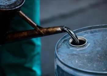 S. Arabistan’ın Doğu-Batı Petrol Boru Hattı’nı kapatması piyasada milyonlarca varil arz eksikliğine yol açabilir