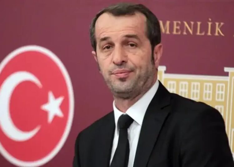 Saffet Sancaklı’nın eski koruması not bırakıp intihar etti
