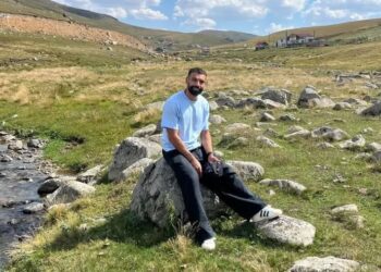 Salah’ın oturduğu kaya şöhret oldu, Trabzonluların akınına uğruyor