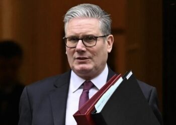 Eski İngiltere Başbakanı Starmer milletvekilliğinden de istifa etti