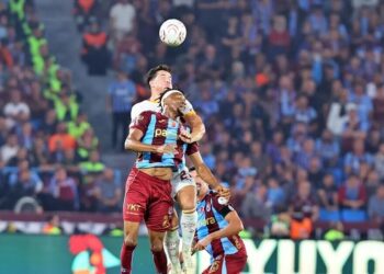 Trabzonspor, Galatasaray’ı farklı yendi