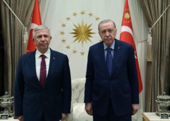 Beştepe’de sürpriz buluşma! Erdoğan, Mansur Yavaş’ı kabul etti
