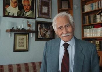 Türk şiirinde aşkın ve mistik duyuşun sesi: Bahaettin Karakoç