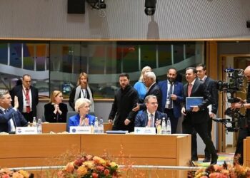 Suna Yaman yazdı I Ukrayna savaşı iki ateş arasında: Yaptırımlar ertelendi, Avrupa hazırlanıyor