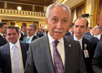 Arınç’tan fon soruşturması açıklaması: Toplumsal çürüme yaşıyoruz