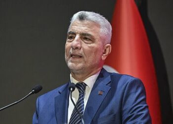 Ticaret Bakanı Bolat hakkındaki fon iddialarını yalanladı