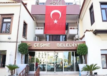 Çeşme Belediyesi’ne operasyon: Müdürler gözaltına alındı 9 Çeşme Belediyesi’ne operasyon: Müdürler gözaltına alındı