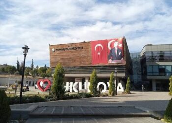 Çukurova Belediyesi'ne operasyon: Çok sayıda kişi hakkında gözaltı kararı 3 Çukurova Belediyesi’ne operasyon: Çok sayıda kişi hakkında gözaltı kararı