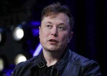 Elon Musk: Gelecekte yapay zeka kendi kendini kontrol edecek 