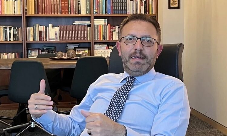 Fon skandalında ilk AK Partili gözaltında 1 Fon skandalında ilk AK Partili gözaltında