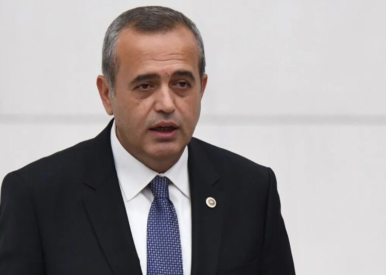 DEVA Partili Ertuğrul Kaya istifa etti: Yeni Yol’un Meclis grubu düştü