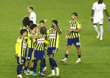Fenerbahçe hazırlık maçında Turan Tovuz’u 2-0 mağlup etti