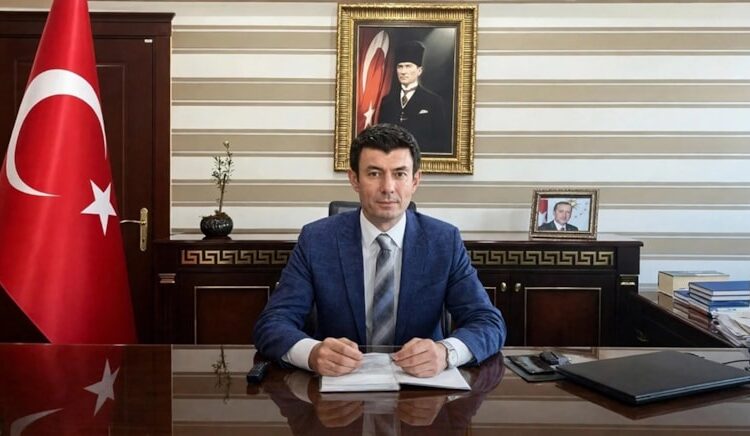 Vali yardımcısının intiharı: Bekâr olduğunu zannediyordum 1 Vali yardımcısının intiharı: Bekâr olduğunu zannediyordum
