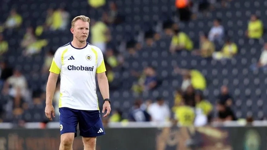 Anasayfa 81 Yeni teknik direktör belirlenene kadar Fenerbahçe Dirk Kuyt’a emanet
