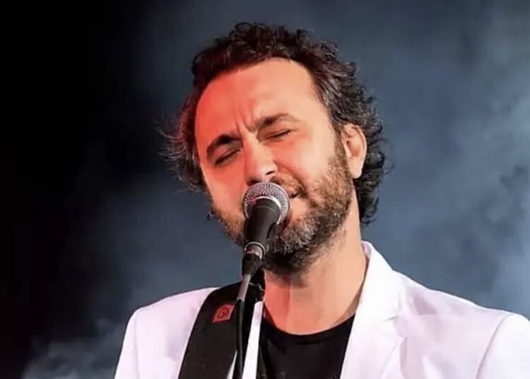 Şarkıcı Nev tedavi gördüğü hastanede hayatını kaybetti