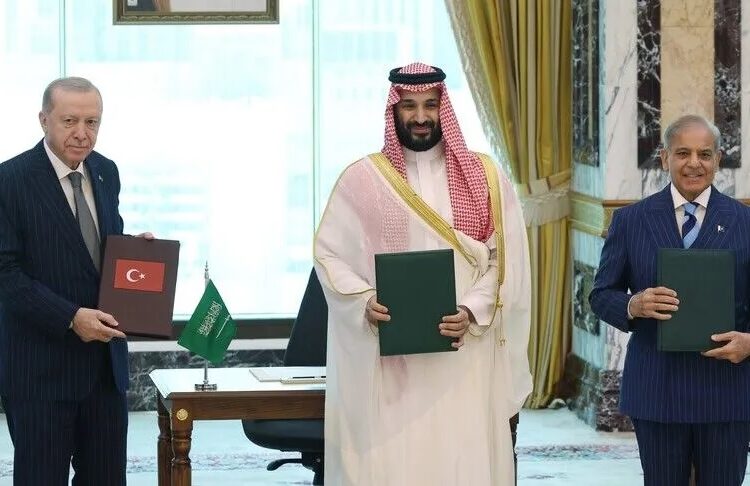 Suna Yaman yazdı I Mekke Paktı'nın ilk sınavı: Türkiye, Yemen ile savaşın eşiğinde 1 Suna Yaman yazdı I Mekke Paktı’nın ilk sınavı: Türkiye, Yemen ile savaşın eşiğinde
