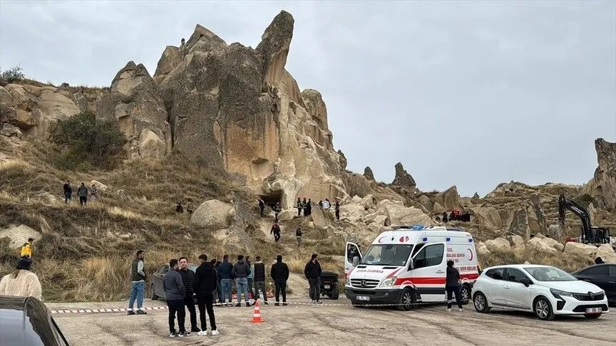 Peribacasından kopan parçaların altında kalan 2 kişi hayatını kaybetti