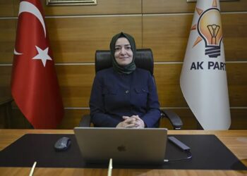Fatma Betül Sayan Kaya’ya diploma soruları: Cerrahpaşa Tıp’ı nasıl bitirdi?
