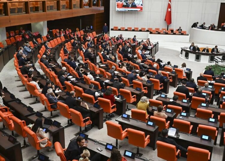 Hüsnü Yusuf Turabiç yazdı I Siyasette yeni dönem mümkün mü? 1 Hüsnü Yusuf Turabiç yazdı I Siyasette yeni dönem mümkün mü?